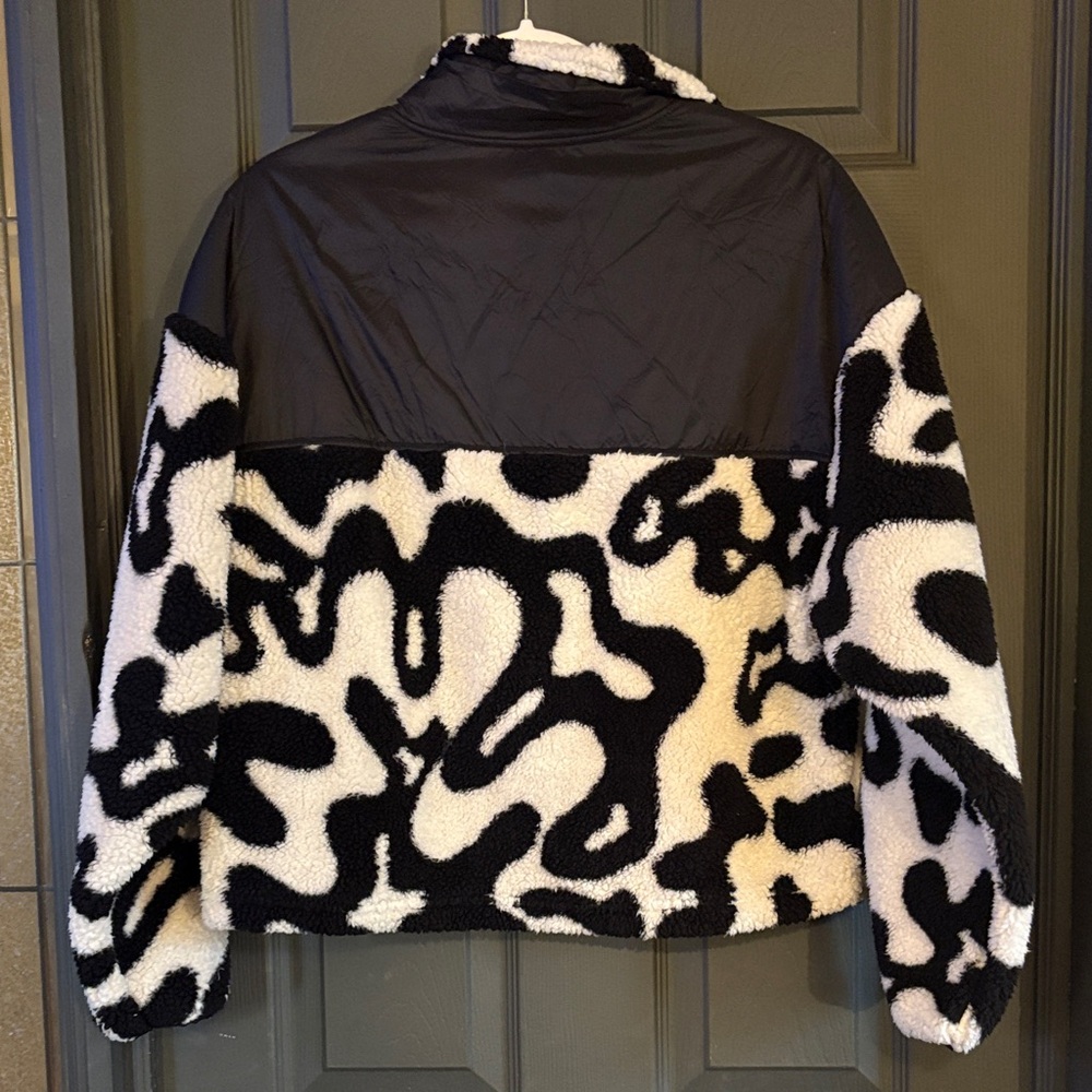 Grayson Threads Monochrome Fleece Top - Picture 3 of 3